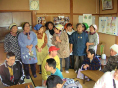 名張育成会のケアホームと交流会(3番町婦人会)